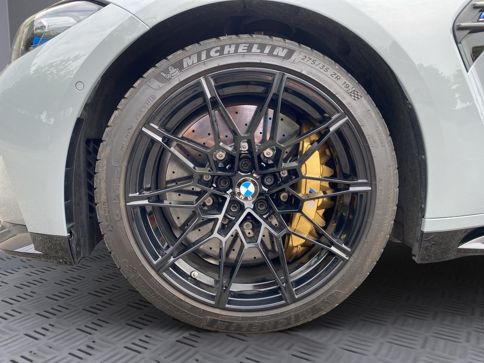 BMW M3 TOURING G81 (2023) - Carbon Ceramic Brakes